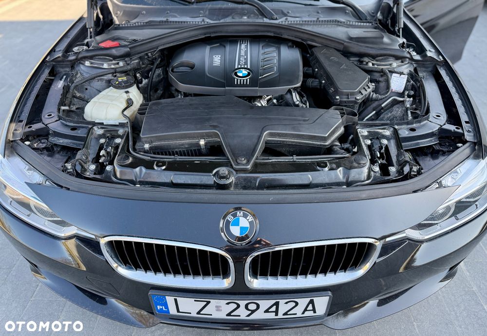 BMW Seria 3 318d - 25