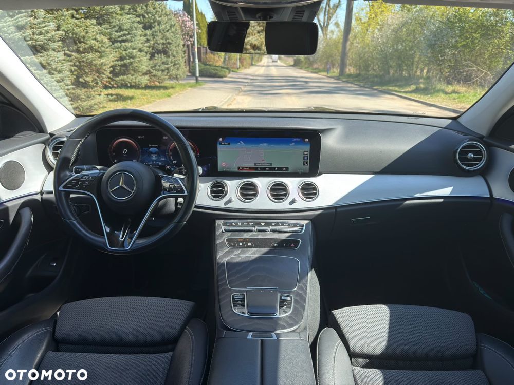 Mercedes-Benz Klasa E 300 de 9G-TRONIC AMG Line - 13