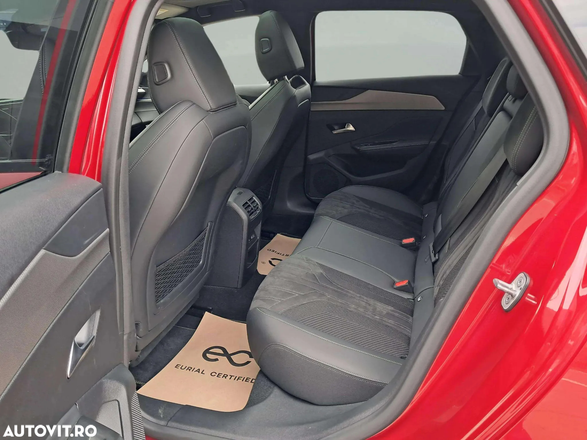 Peugeot 308 SW 1.5L BlueHDI EAT8 GT - 12