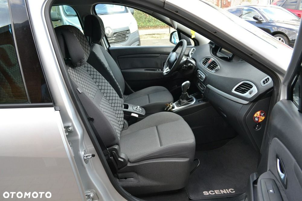 Renault Scenic 1.5 dCi Bose EDC - 13