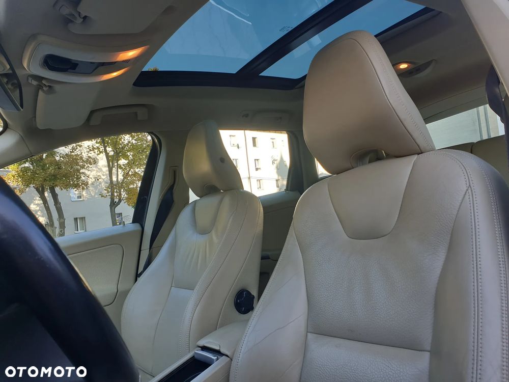 Volvo XC 60 D3 Momentum - 19