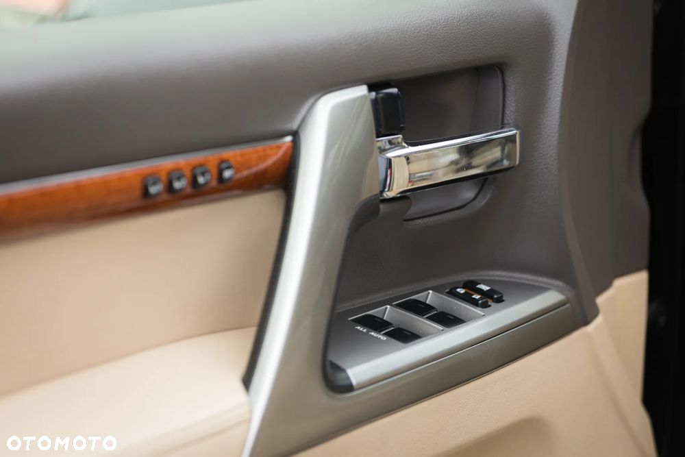 Toyota Land Cruiser LC 4.5 D-4D Prestige - 15