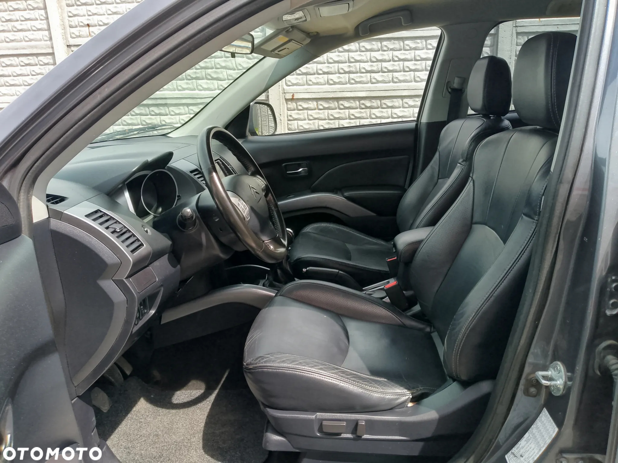 Citroën C-Crosser 2.2 HDi Exclusive - 12