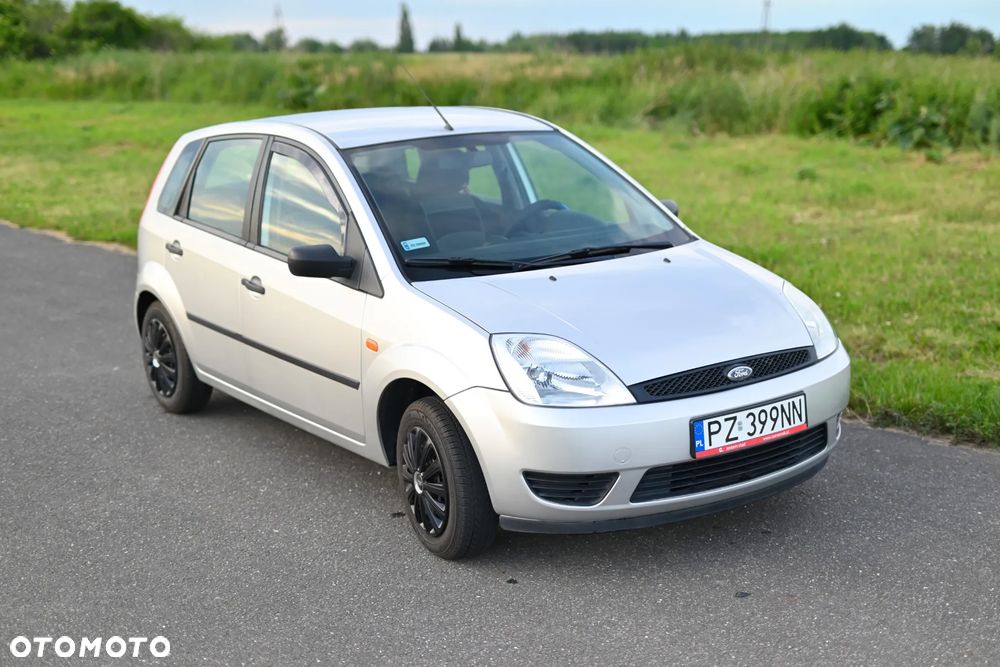 Ford Fiesta 1.3 Ambiente - 4