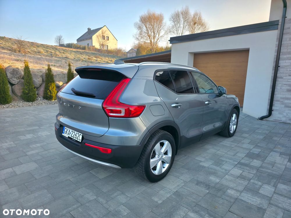 Volvo XC 40 D4 AWD Geartronic Momentum Pro - 9