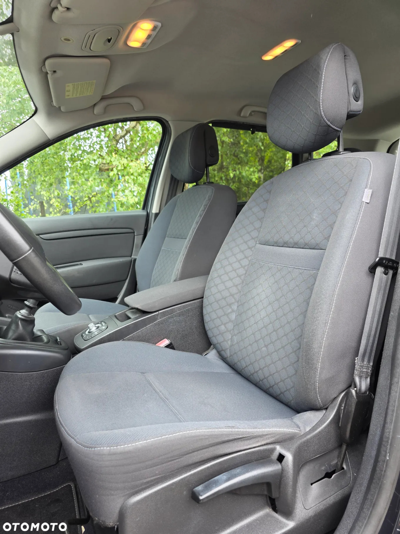 Renault Scenic 1.6 16V TomTom Edition - 18