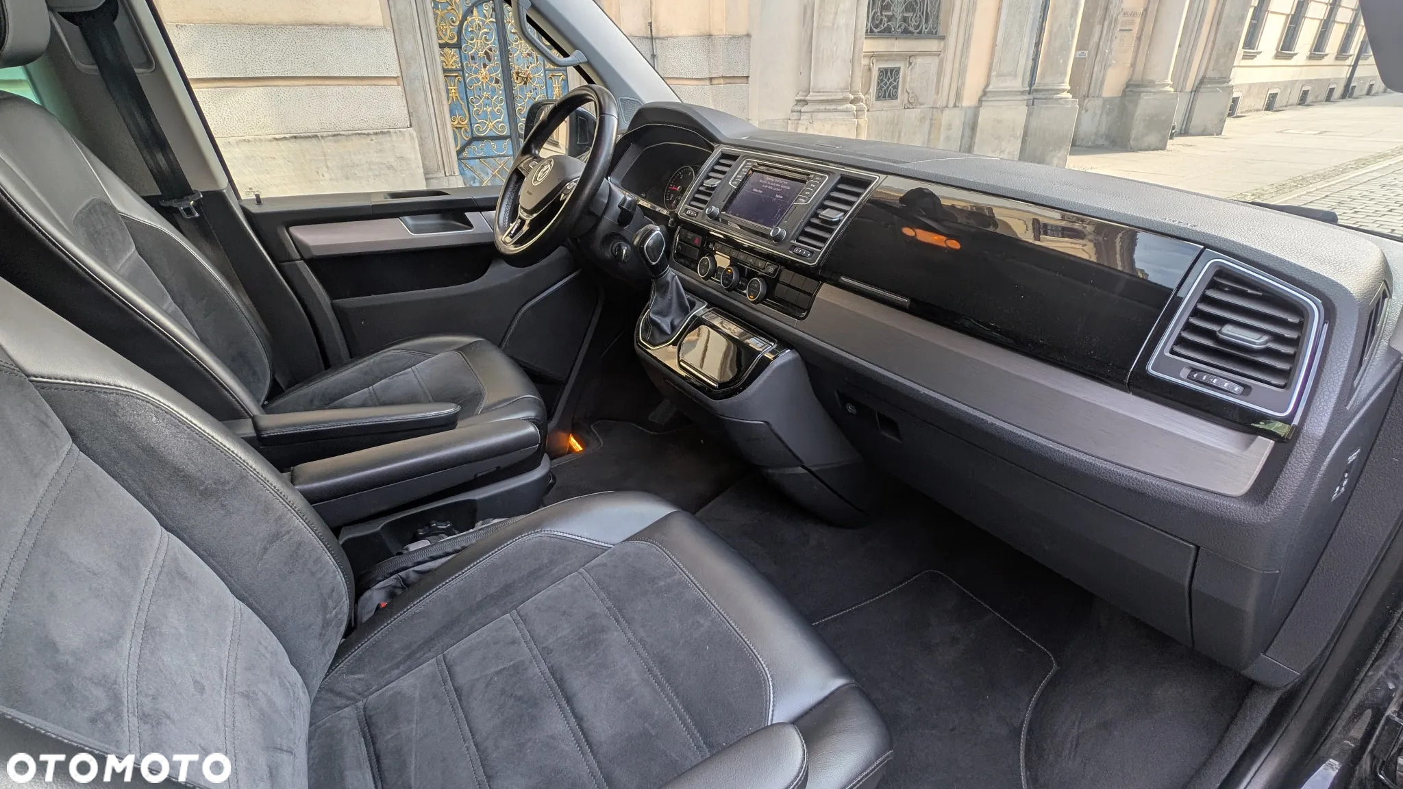 Volkswagen Multivan 2.0 BiTDI L1 Generation SIX DSG - 12