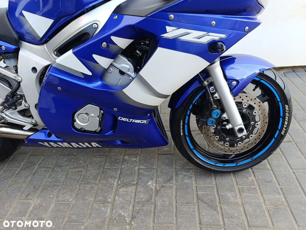 Yamaha R6 - 24