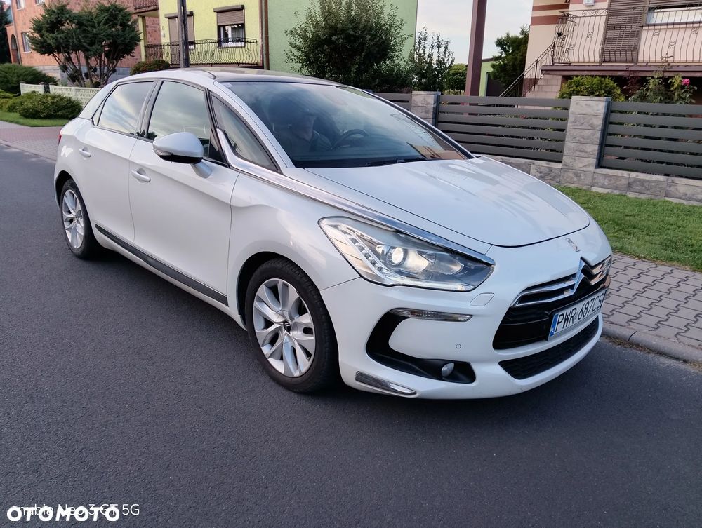 Citroën DS5 2.0 HDi Hybrid4 SoChic MCP - 3