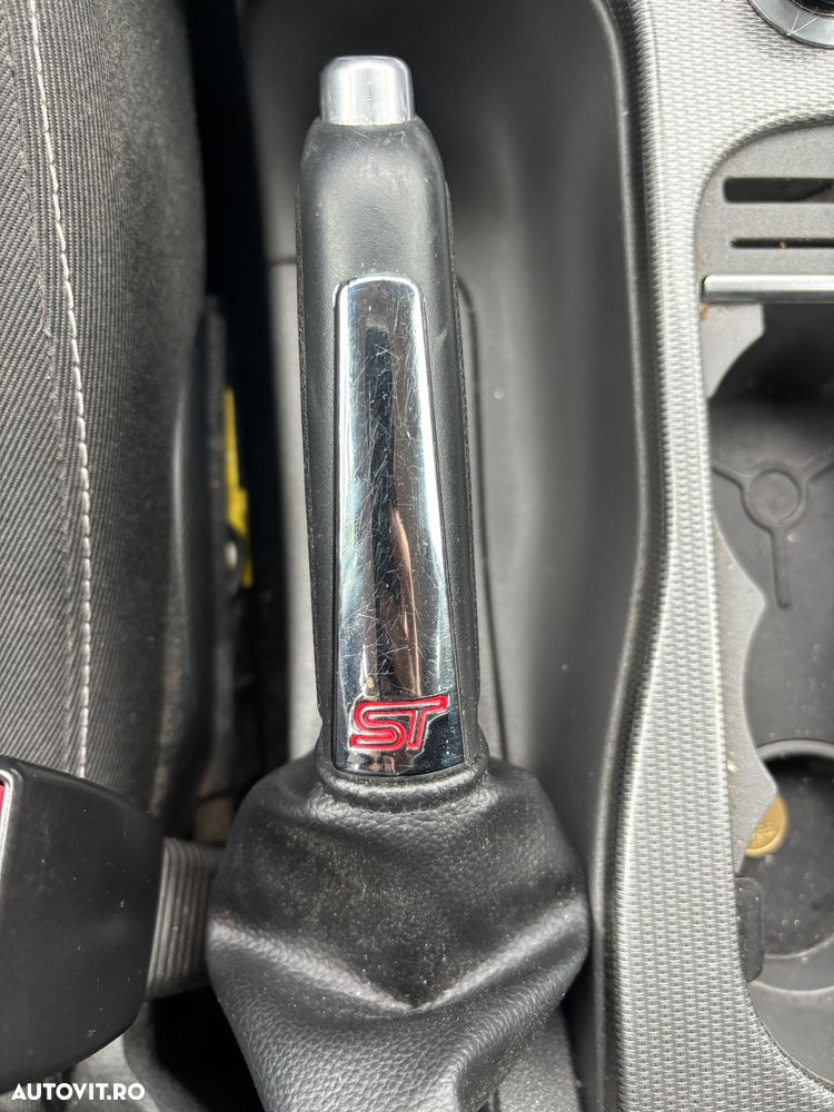 Ford Focus 2.0 TDCi Sport - 8