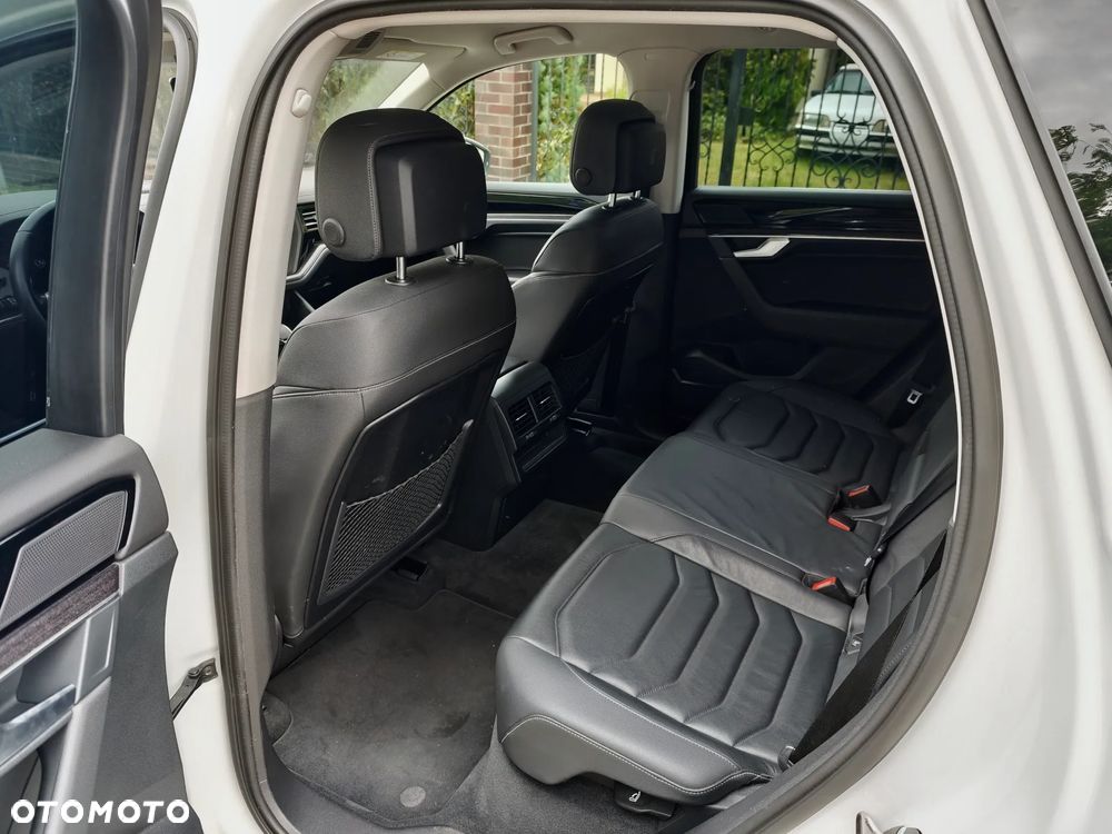Volkswagen Touareg 3.0 V6 TDI SCR 4Mot R-Line - 10