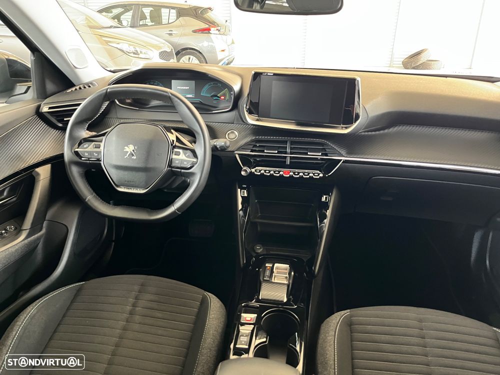 Peugeot e-2008 - 9