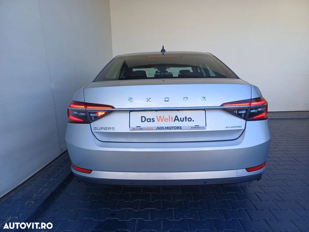 Skoda Superb 2.0 TDI DSG Ambition - 32