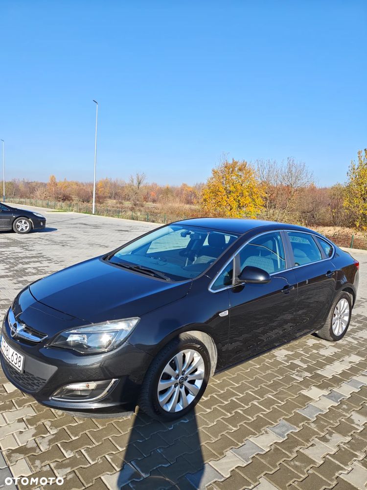 Opel Astra IV 1.4 T Active - 3