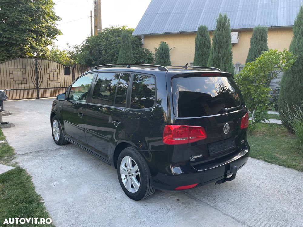 Volkswagen Touran - 5