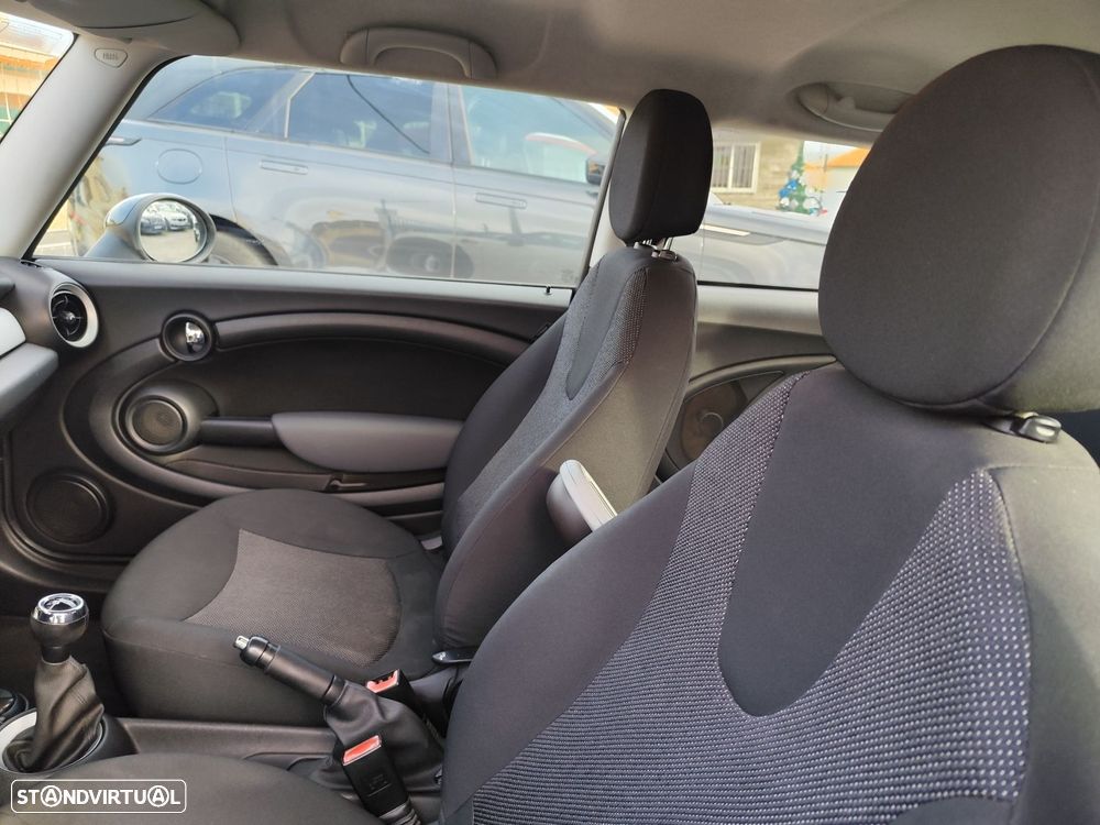 MINI 3 Portas One 1.4 - 20