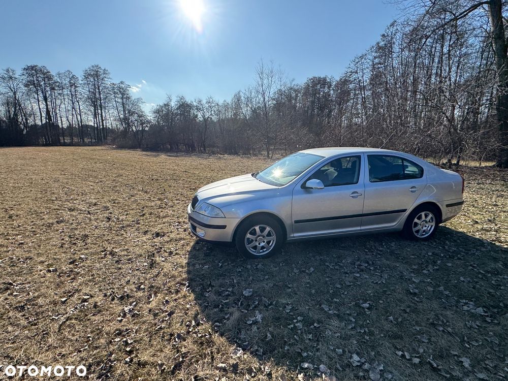 Skoda Octavia 1.6 Ambiente - 3