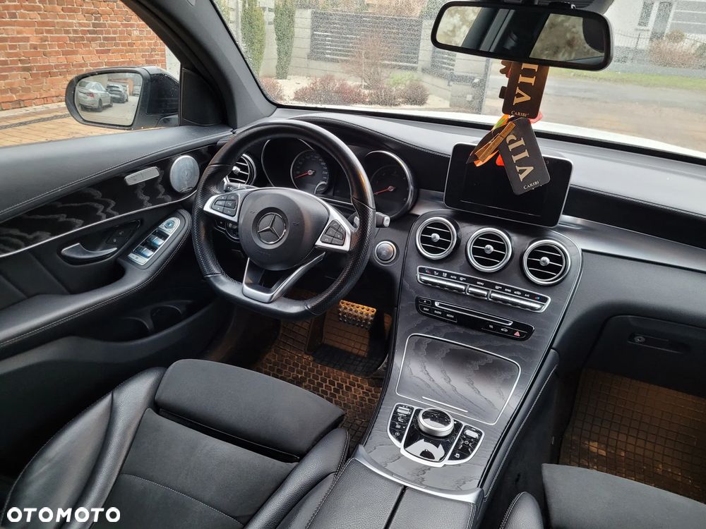 Mercedes-Benz GLC - 17