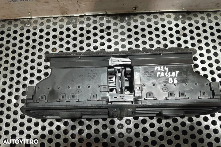 Grila ventilatie bord centru 3C1819728E / 3C2819728D 3C1819728E / 3C2 - 2