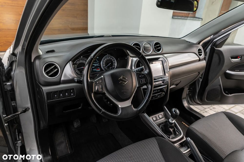 Suzuki Vitara 1.4 Boosterjet Hybrid Comfort - 32