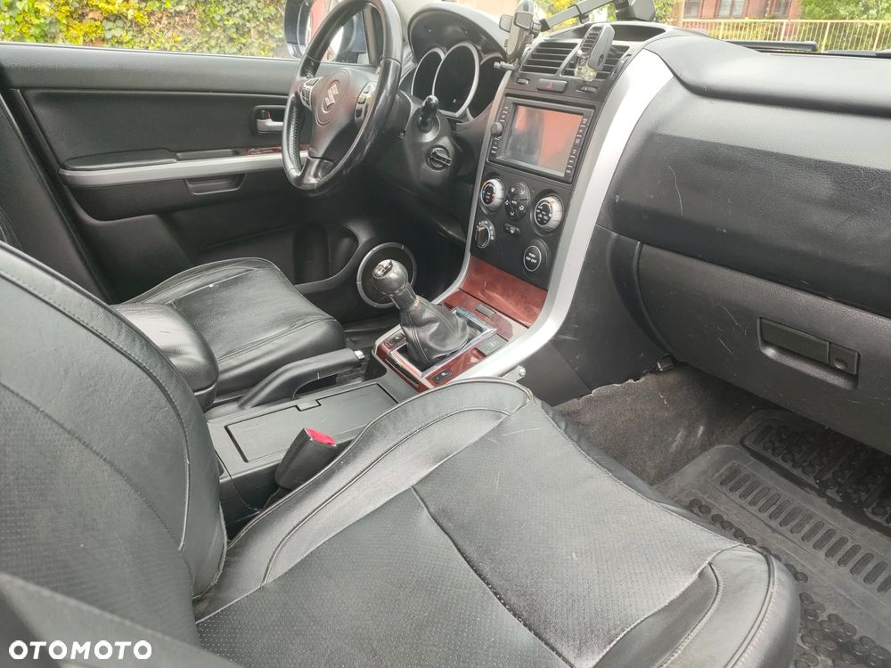 Suzuki Grand Vitara 1.9 DDiS Comfort DPF Limited - 7