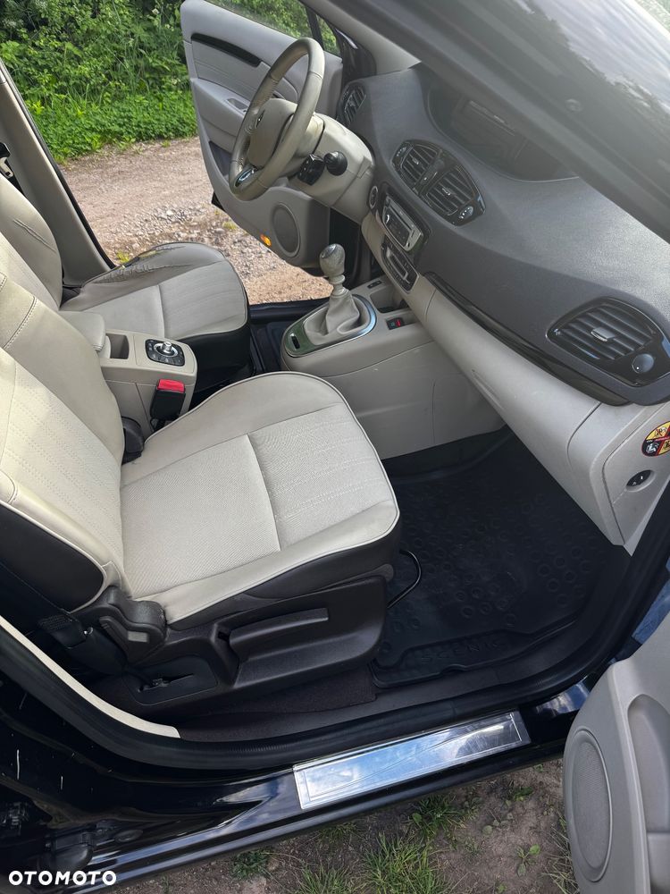 Renault Scenic - 17