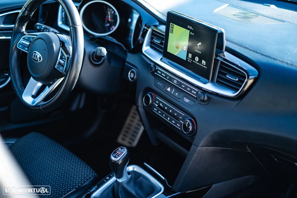 Kia Ceed 1.6 CRDi GT Line - 17