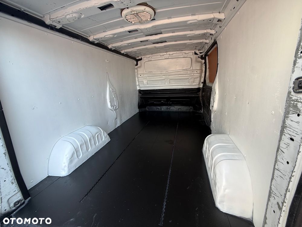 Renault Trafic - 28