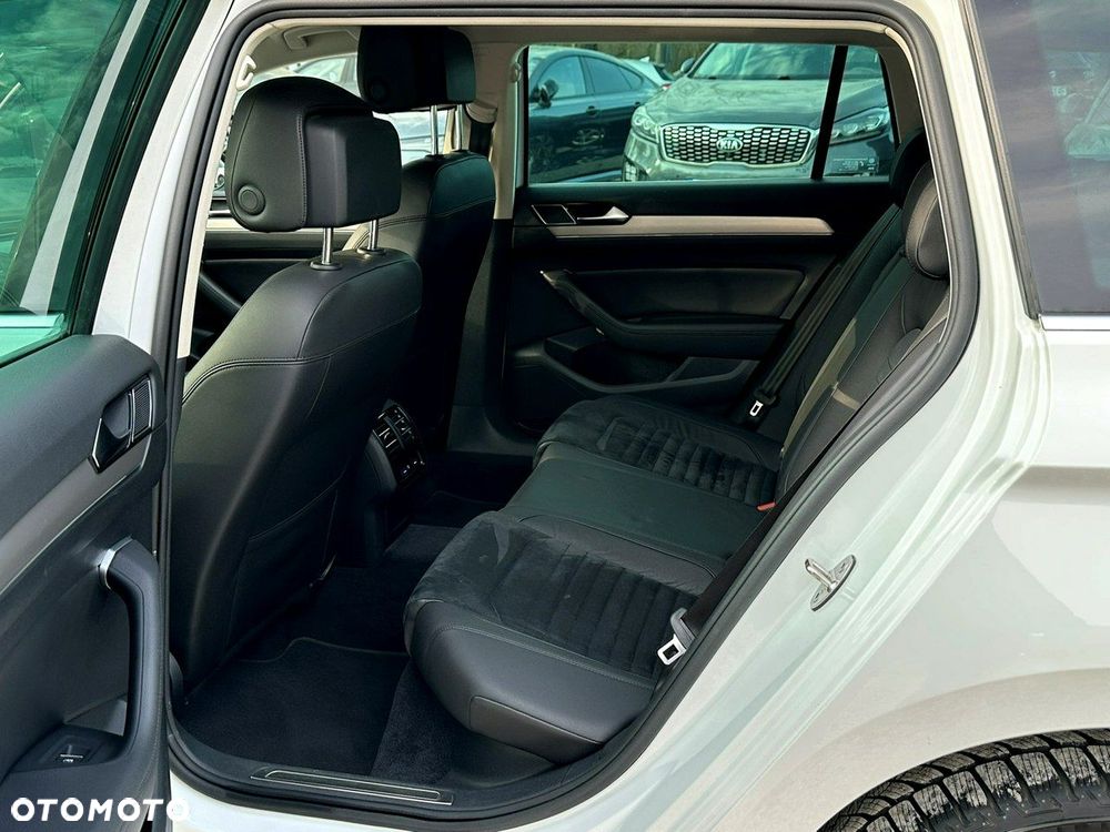 Volkswagen Passat - 18