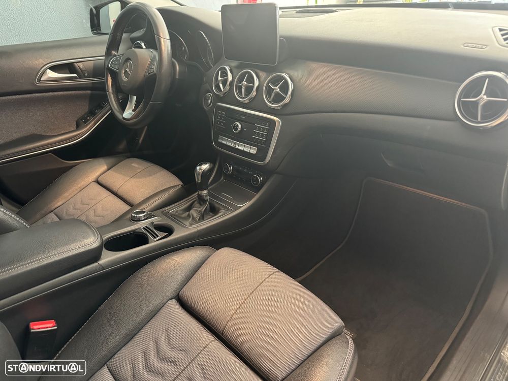 Mercedes-Benz GLA 200 Style - 43