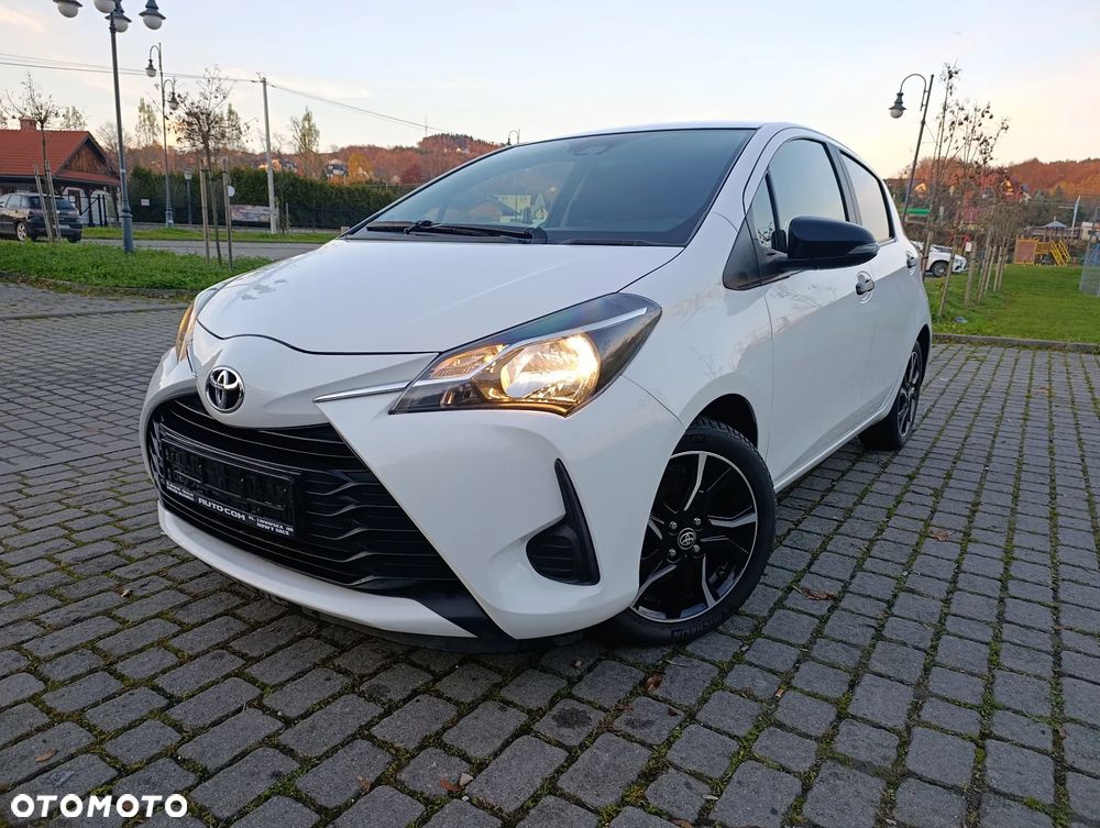 Toyota Yaris 1.0 Premium