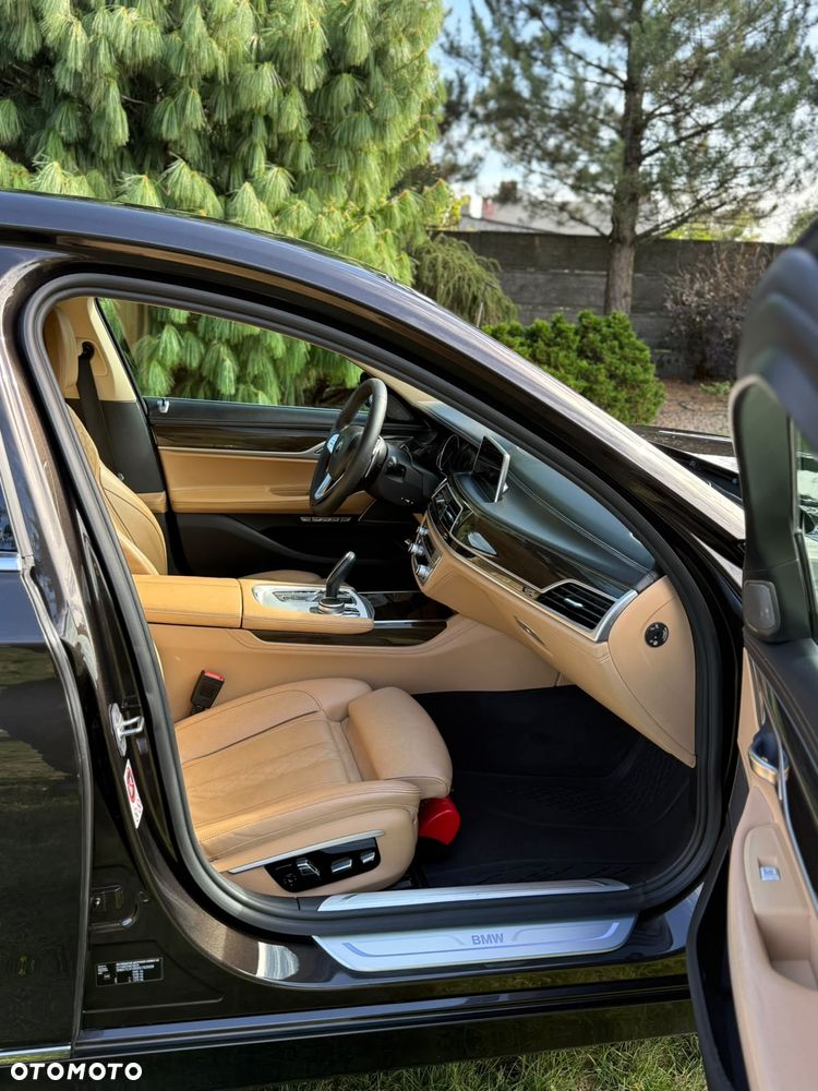 BMW Seria 7 730d xDrive - 13
