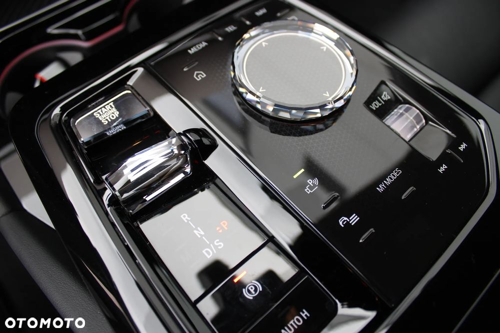 BMW Seria 5 550e xDrive PHEV M Sport - 21