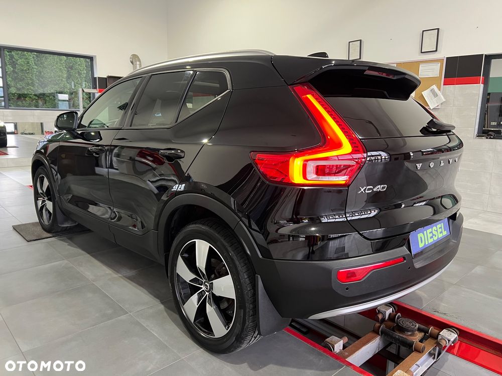 Volvo XC 40 D3 R-Design - 6