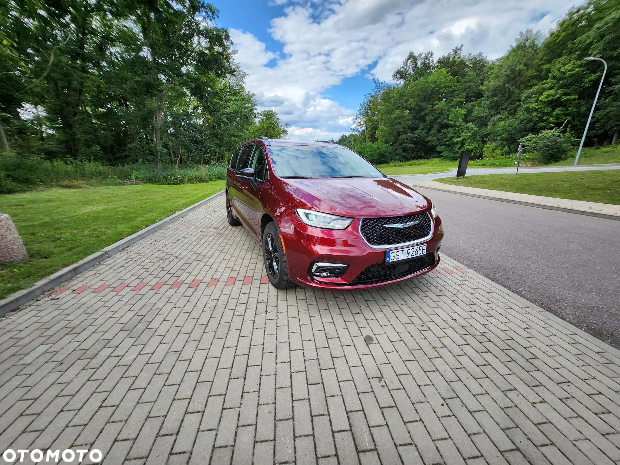Chrysler Pacifica - 3
