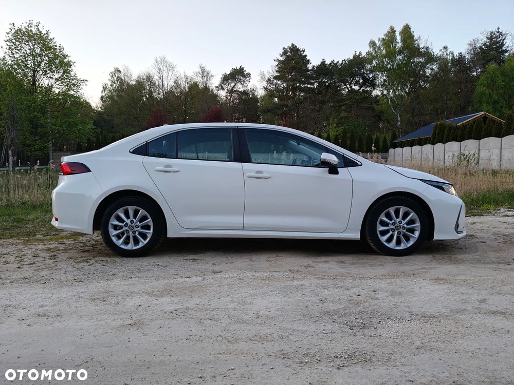 Toyota Corolla - 4