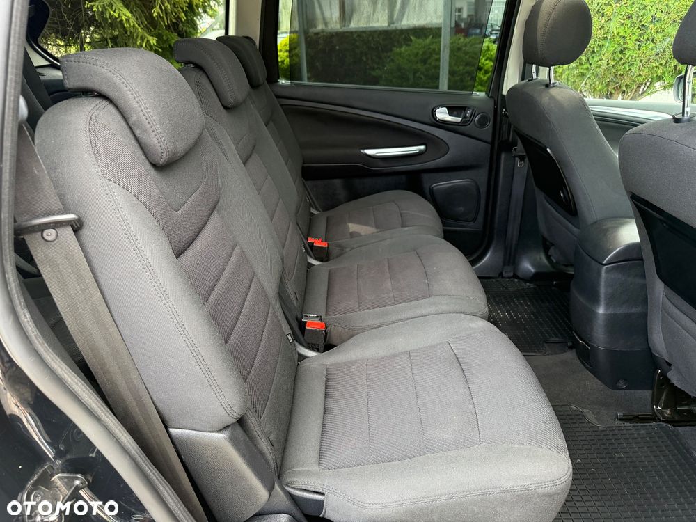 Ford Galaxy - 8
