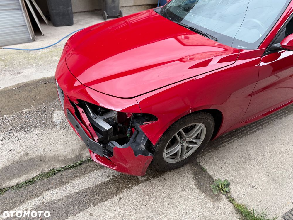 Alfa Romeo Giulia 2.2 - 19