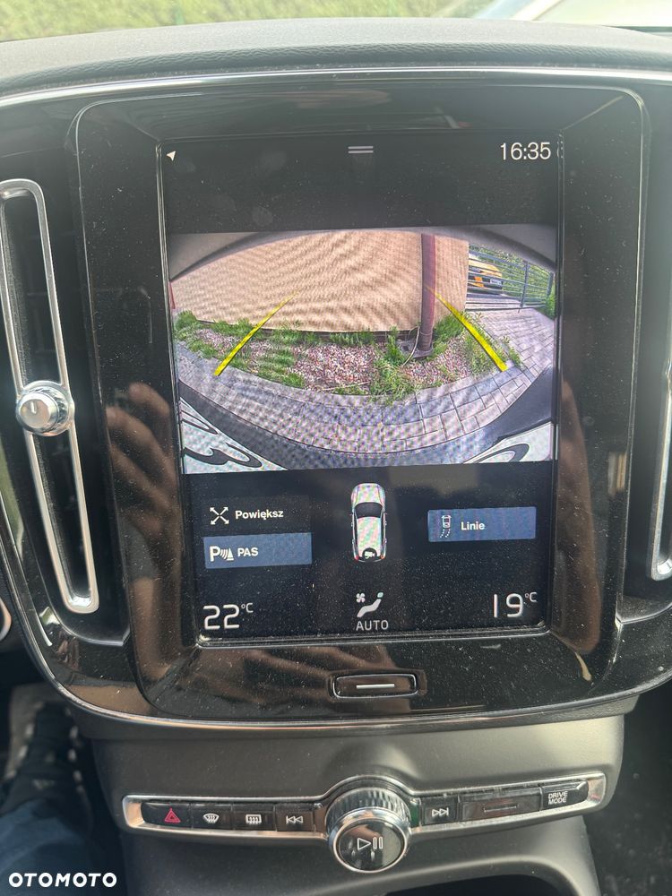 Volvo XC 40 D3 Momentum Pro - 21