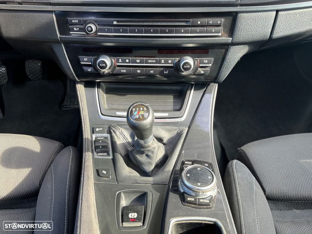 BMW 520 d Pack M - 11