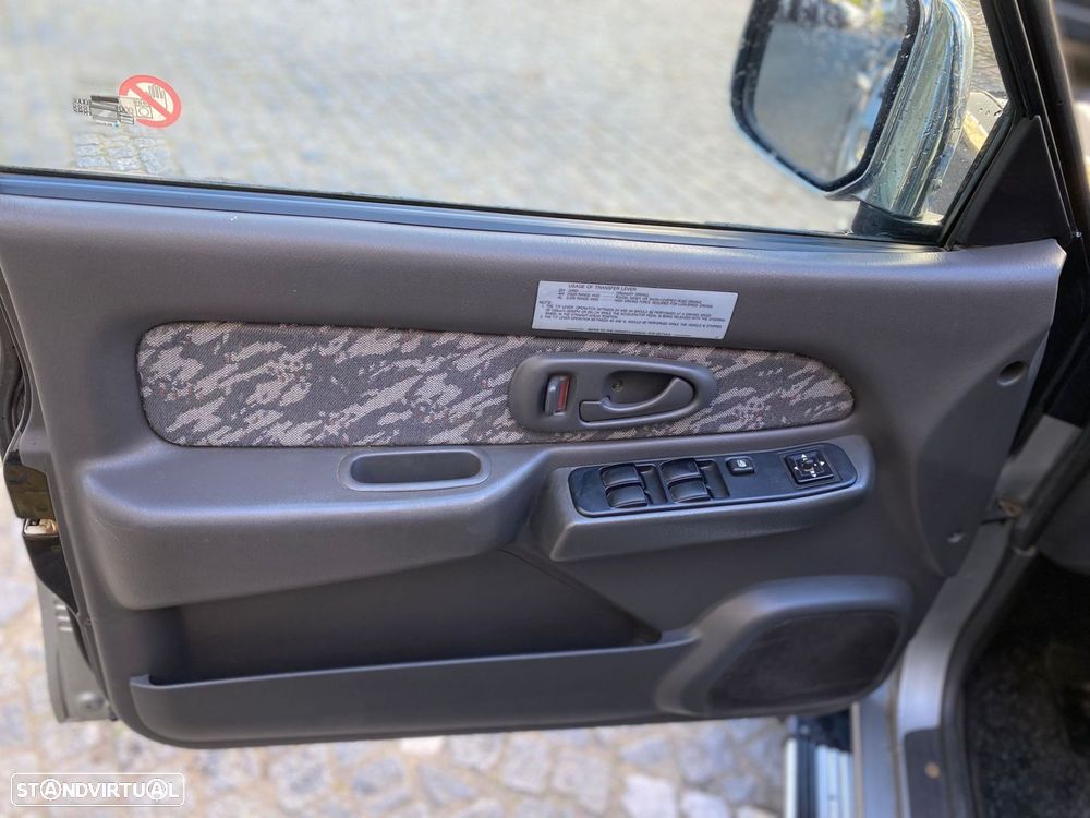 Mitsubishi L200 2.5 TD Strakar CD - 12