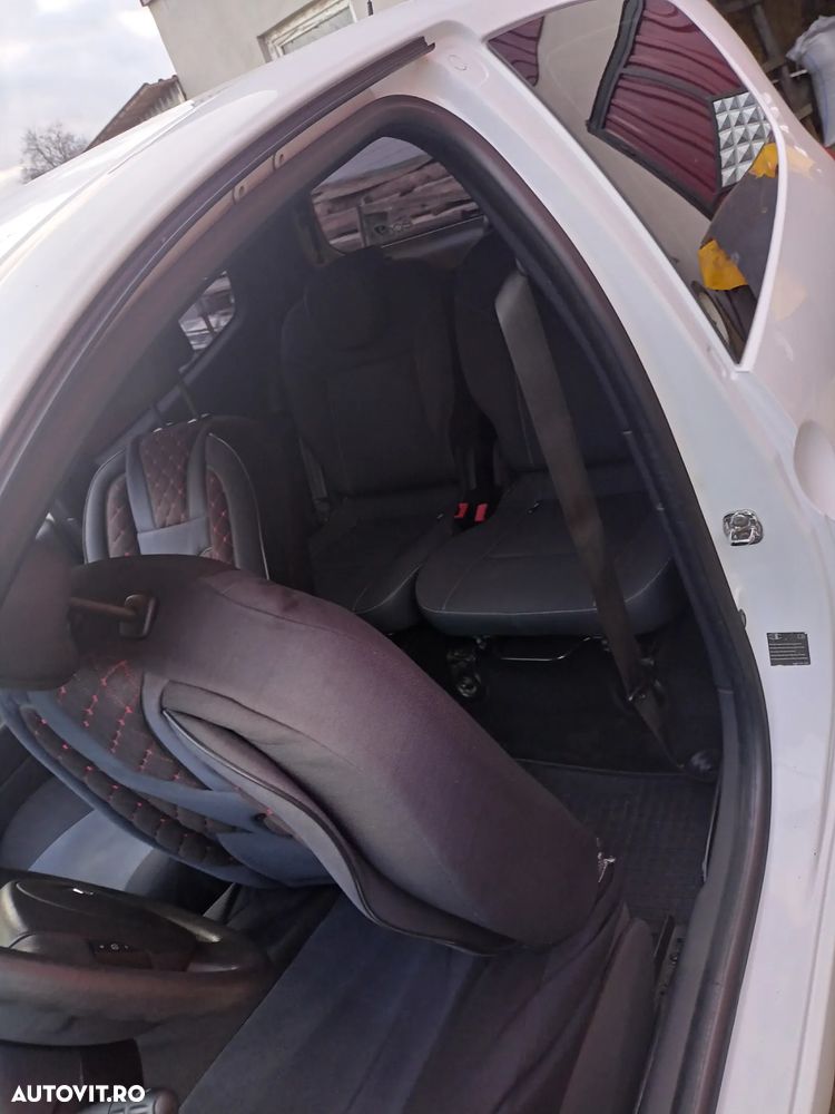 Renault Twingo dCi 85 Rip Curl - 14
