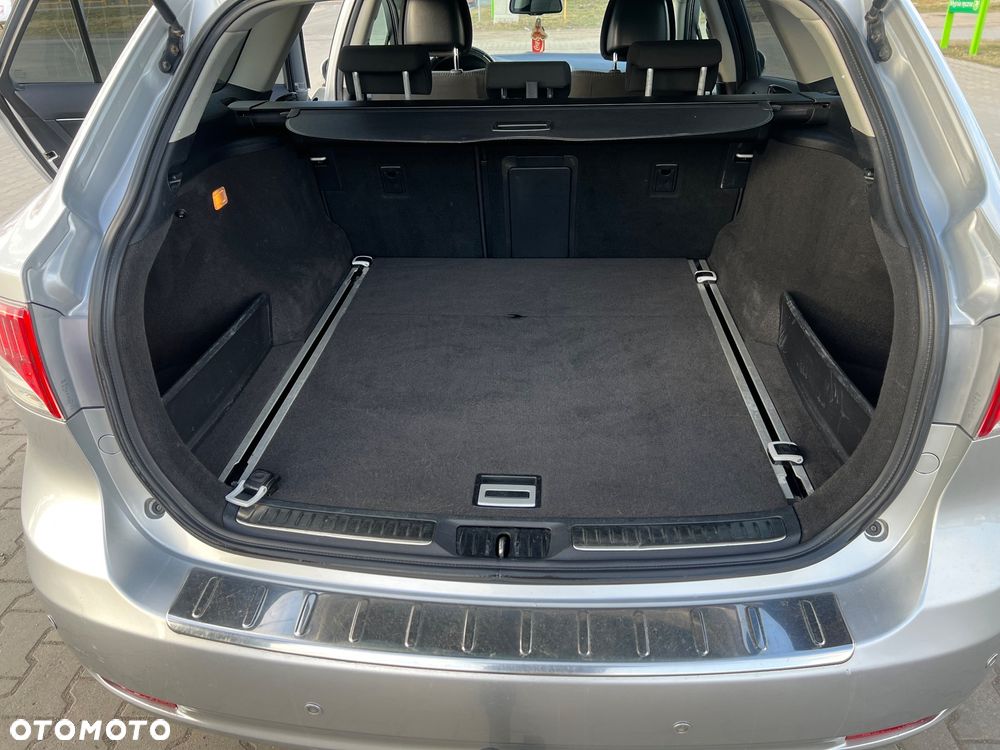 Toyota Avensis 2.0 D-4D - 12