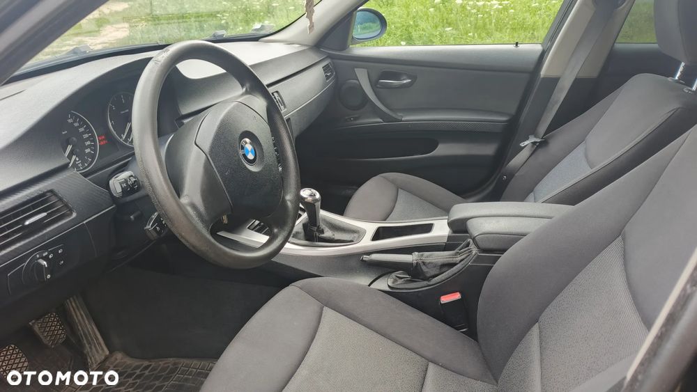 BMW Seria 3 320d - 10