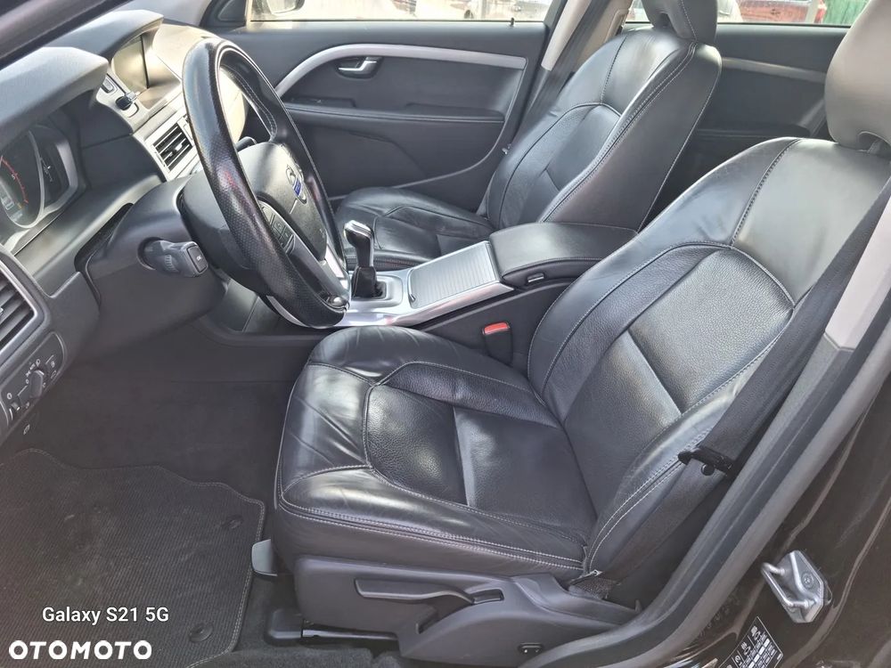 Volvo V70 D3 Momentum - 10