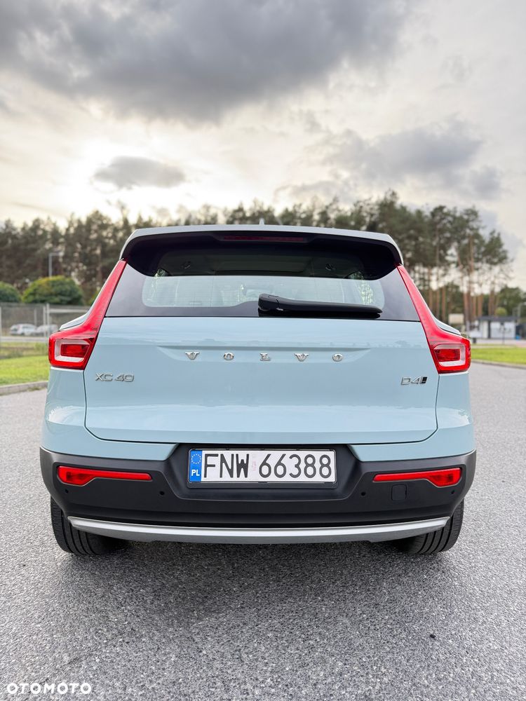 Volvo XC 40 D4 AWD Momentum (Intro Edition) - 15