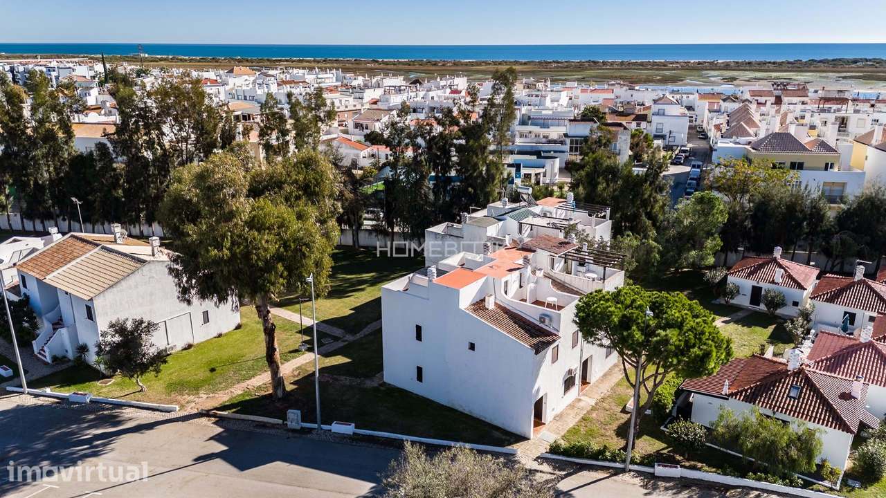 Moradia T2 duplex - Pedras da Rainha - Grande imagem: 2/36