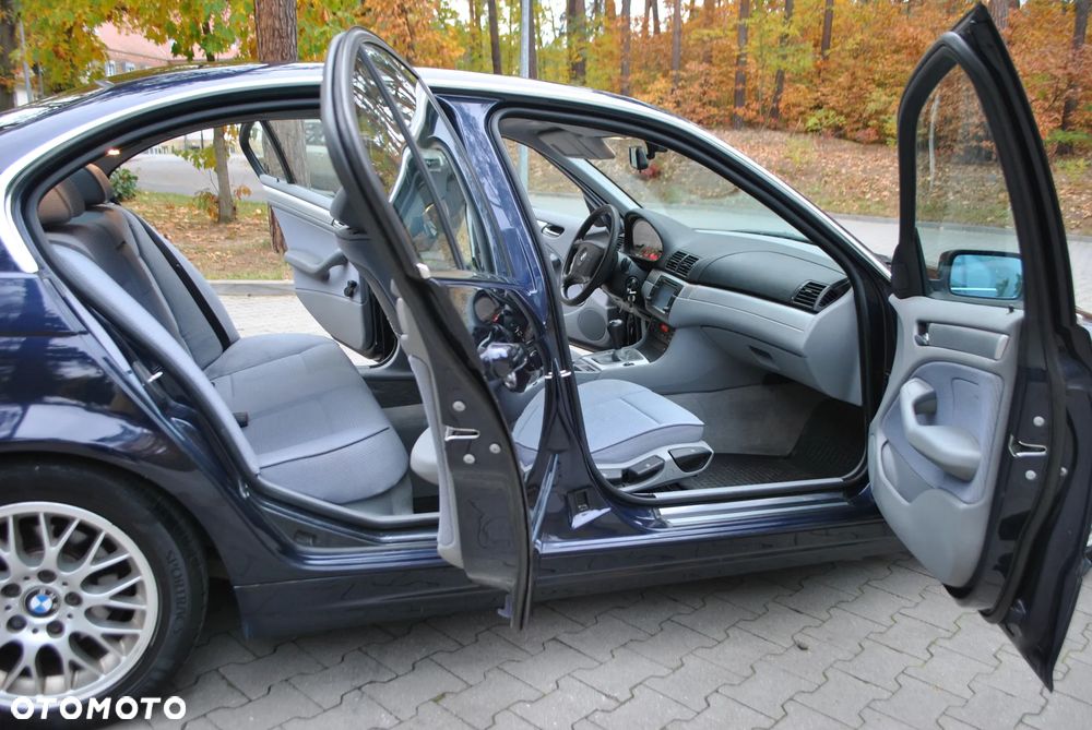 BMW Seria 3 320i - 8