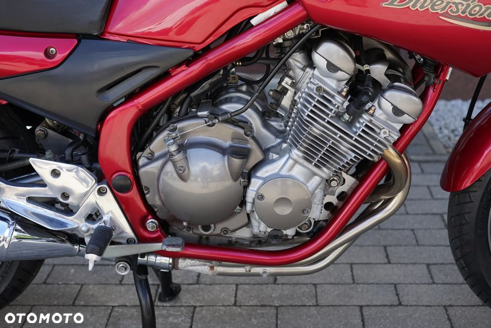 Yamaha XJ - 12