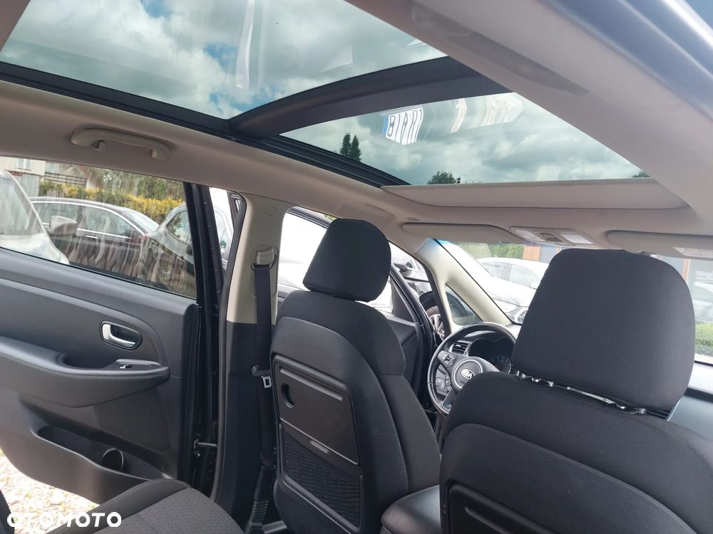 Kia Carens 1.6 GDI Edition 7 - 10